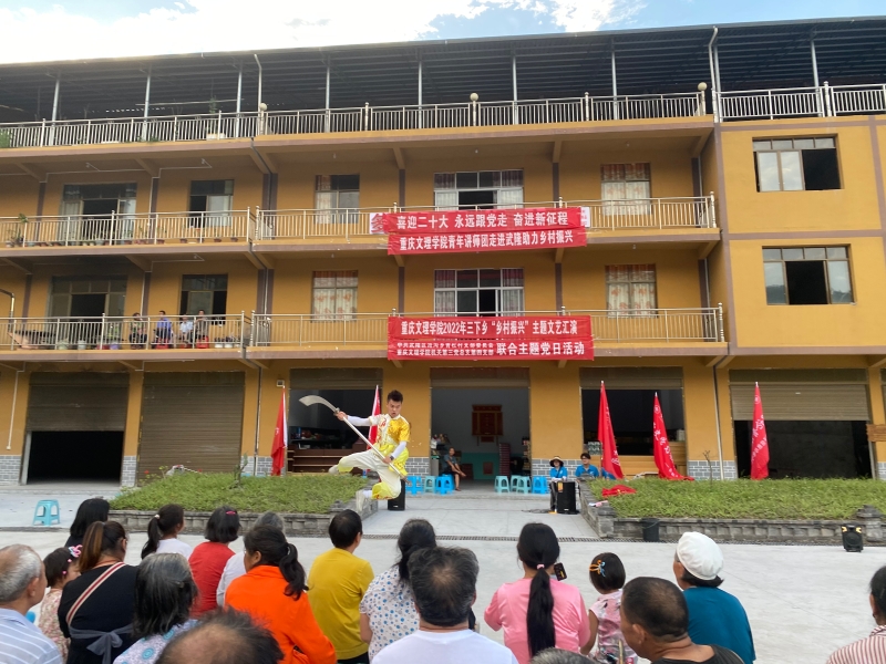 byJA_1657094220050067961.jpg 3.jpg